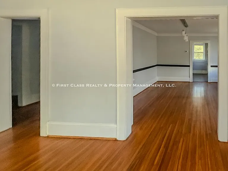 2026 Ashley Rd — Photo 2
