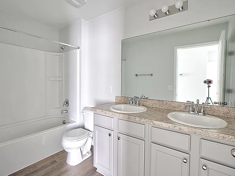 143 Davila St — Photo 17