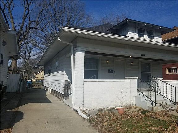 4th image of 3926 N Graceland Ave