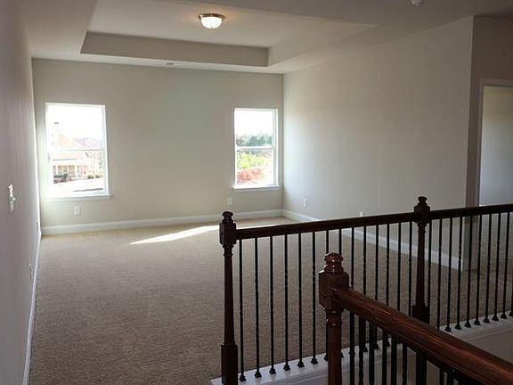 4th image of 2022 Bay Willow Ct