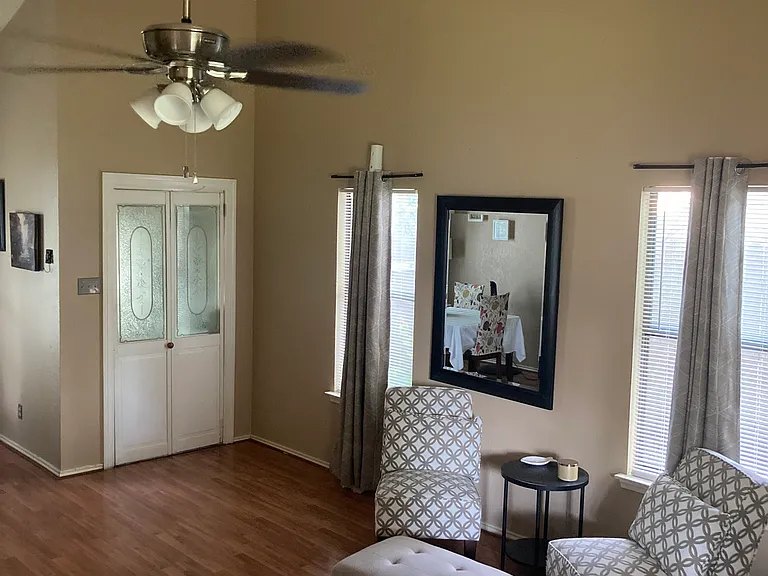 4006 London Ln — Photo 2