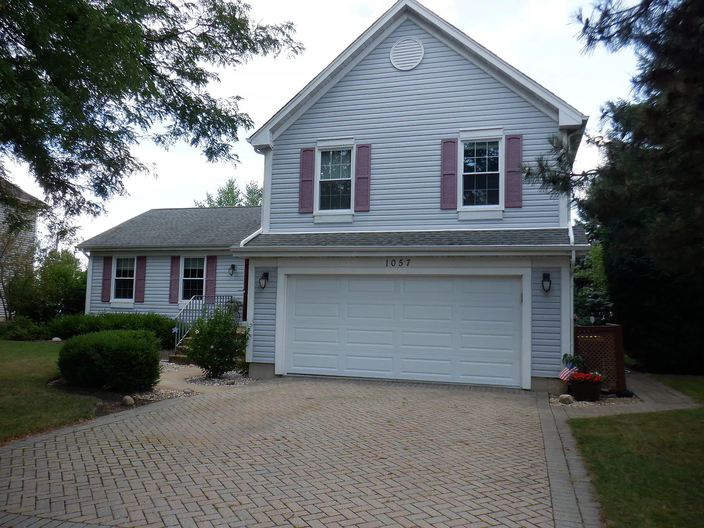 1057 Oak Wood Dr photo 1