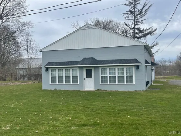 7289 W Main St, Westmoreland, NY 13490