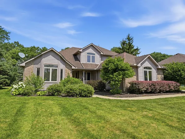 4197 Lake Forest Dr E, Ann Arbor, MI 48108