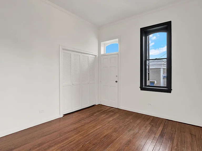 307 E Liberty St — Photo 29