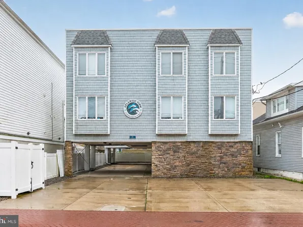 22 S Washington Ave APT 2, Margate City, NJ 08402
