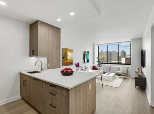 200 W 60th St APT 3F, New York, NY 10023