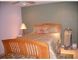 3rd image of 4033 Pinckney Dr