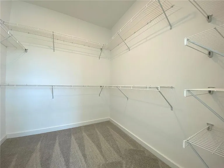 435 Ashbury Dr — Photo 15