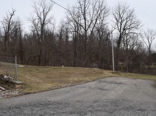 35 Hilltop Rd, Wickhaven, PA 15492