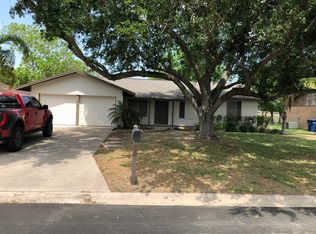 10726 Kingwood Dr, Corpus Christi, TX 78410