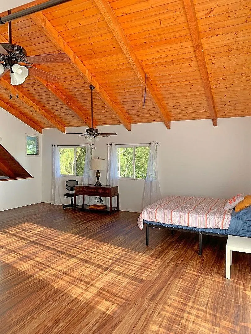 Beautiful Oceanfront 3 Bedroom Unit on Kaloli Point — Photo 4