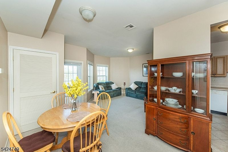 1st image of 375 Rifle Camp Rd #202