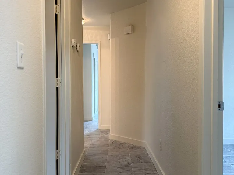 614 Barbara Ct — Photo 19