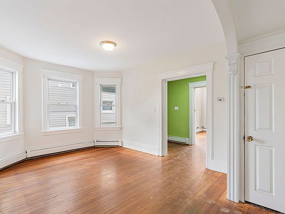 2nd image of 137-139 E 2nd Ave