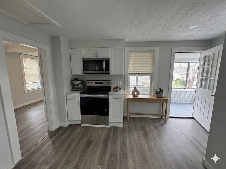 284 Mechanic St #2 — Photo 5