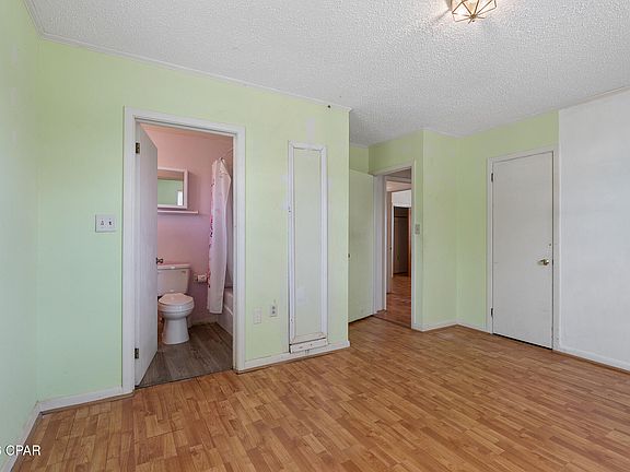 5th image of 6073 Devorak Dr