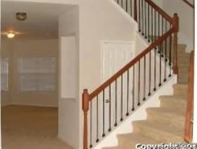 4 bed, 3.0 bath, 3021 sqft, $2,050 — Photo 3