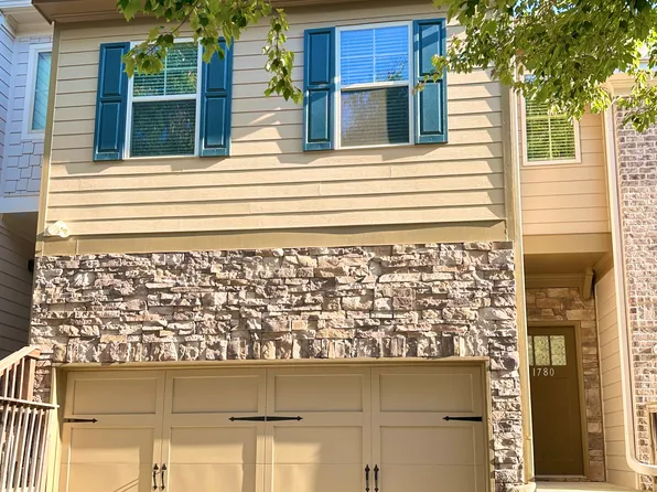 1780 Paxton Dr, Lilburn, GA 30047