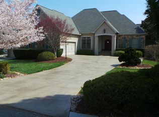 210 Goldfinch Ln, Vonore, TN 37885