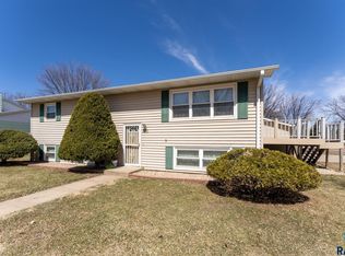 200 W 6th St, Hartford, SD 57033