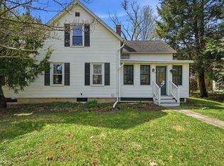 35 Taylor St, Amherst, MA 01002