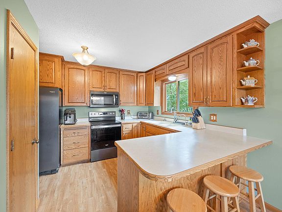 5th image of 6805 Evergreen Ln N