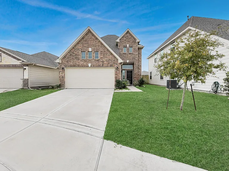 5324 Cj Walker Ln — Photo 2