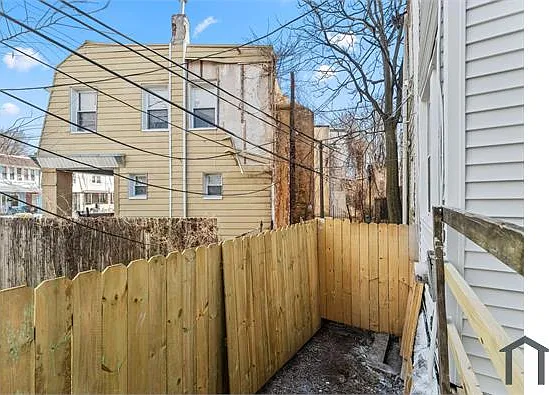 1943 Stenton Ave — Photo 20