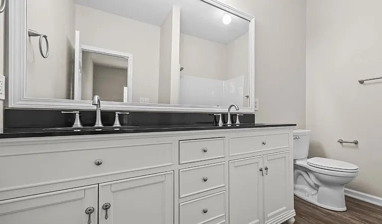 525 W Rose Ave — Photo 8