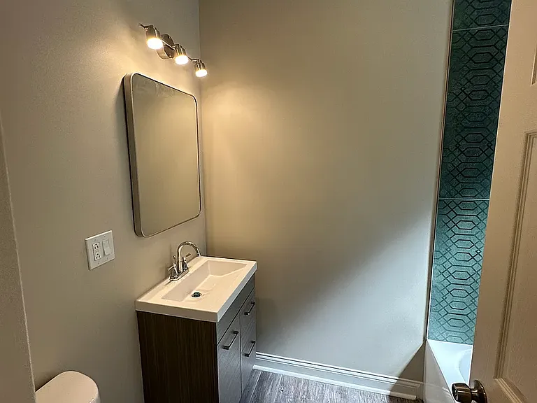 7011 S Prairie Ave #2 — Photo 6