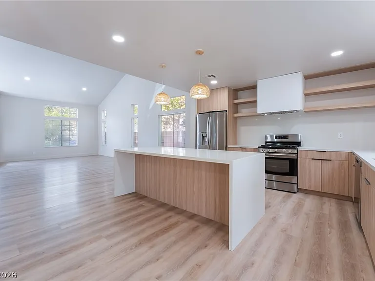 2100 Desert Peak Rd — Photo 1