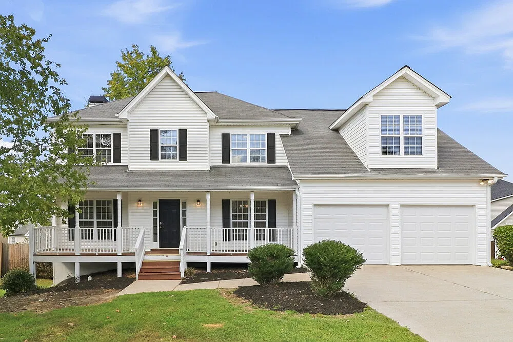4 bed, 2.5 bath, 2499 sqft, $2,265 — Photo 1