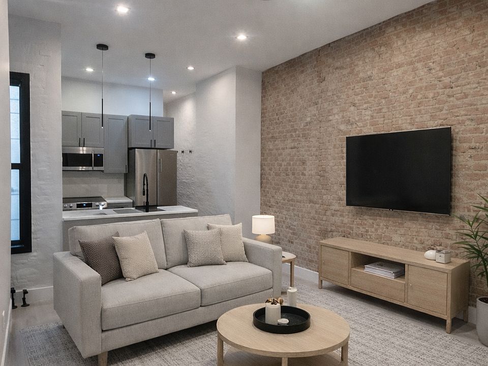 1st image of 20 Prince St APT 21