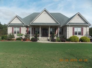 1053 Timberlake Dr, Clinton, NC 28328