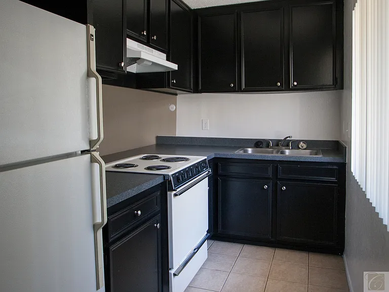 Lexington Gardens — Photo 4