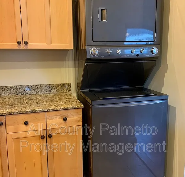 213 Gordon St #B — Photo 13