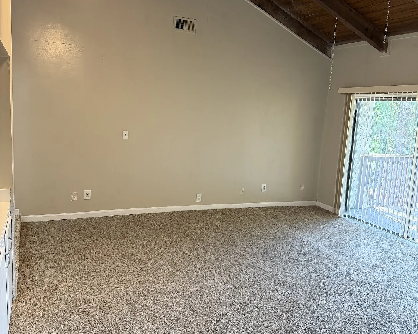 2 bed, 2.0 bath, 1148 sqft, $1,590 — Photo 2