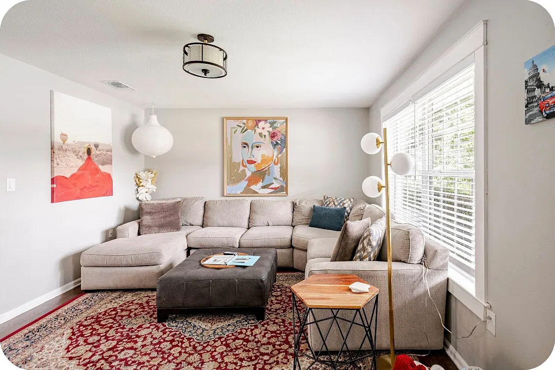 4 bed, 1875 sqft, $3,800 — Photo 1
