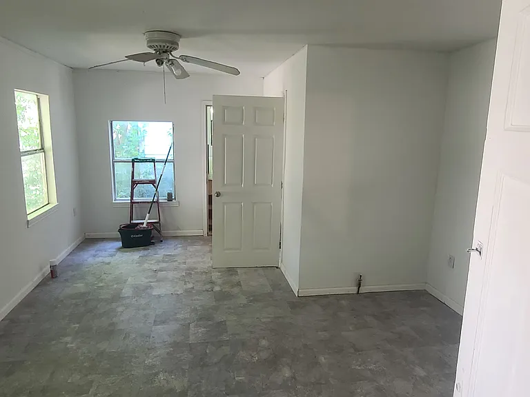 917 W Clarendon Dr — Photo 4