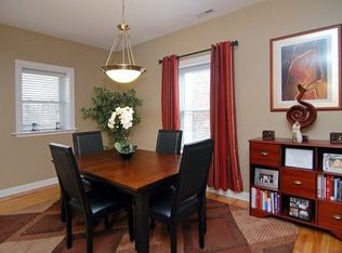845 W Lawrence Ave APT 3W, Chicago, IL 60640