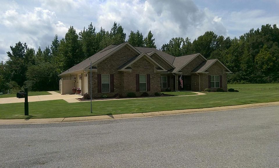 2nd image of 2101 Harrison Dr