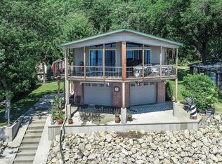 1800 Central Point Rd, Lake City, MN 55041