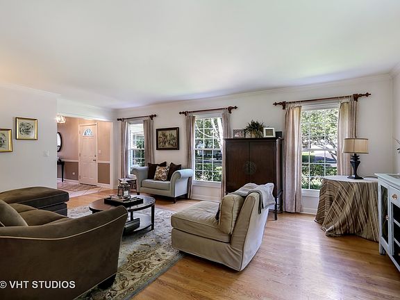 3rd image of 321 Park Ln