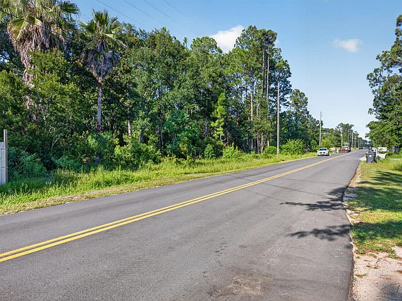 2nd image of 365 E Nursery Rd