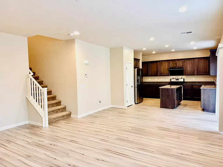 8938 Whitten Park Ave — Photo 10