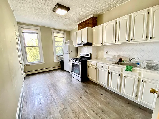 Rented by Realty Nerd | media 13