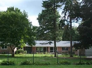 1915 E Cloud St, Bloomington, IL 61701