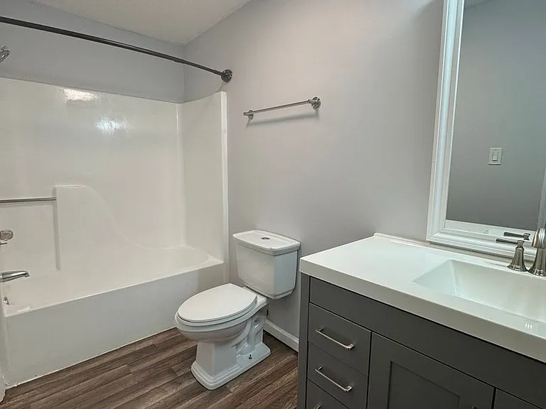Creekview Apartments - Kingsport, TN — Photo 31