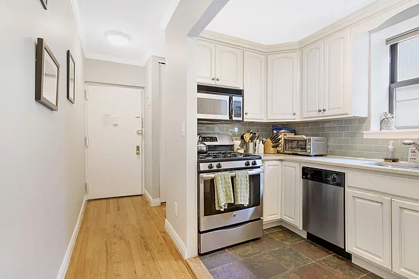 Sold by Compass | media 8